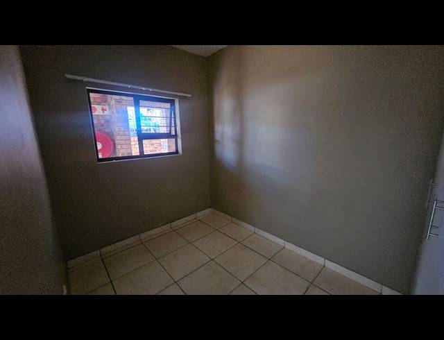 2 BEDROOM APARTMENT TO LET IN FAIRVIEW